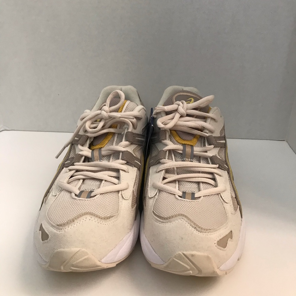 New men’s Gel Asics shoes